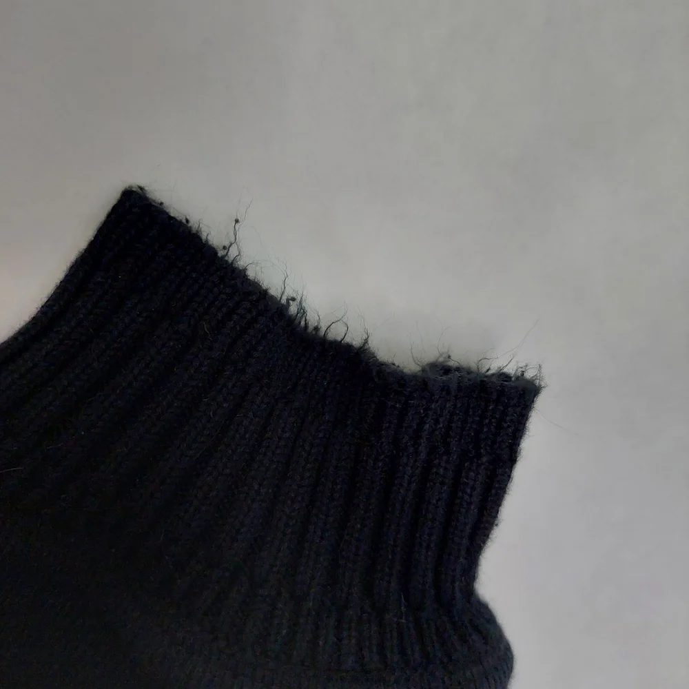 Vintage Carlo Colucci Men's Black and Red Sweater Size XXL
